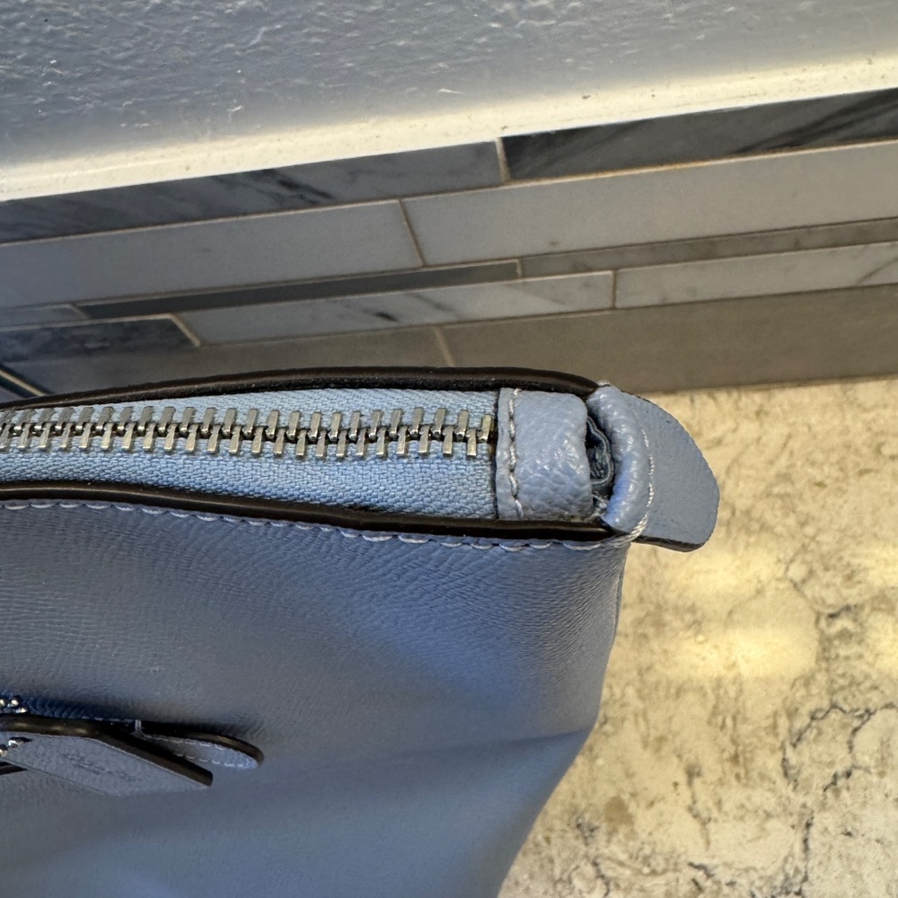 Coach‎ 79608 women's Gallery Tote Crossgrain Leather shoulder Bag Ice Blue - Picture 8 of 15